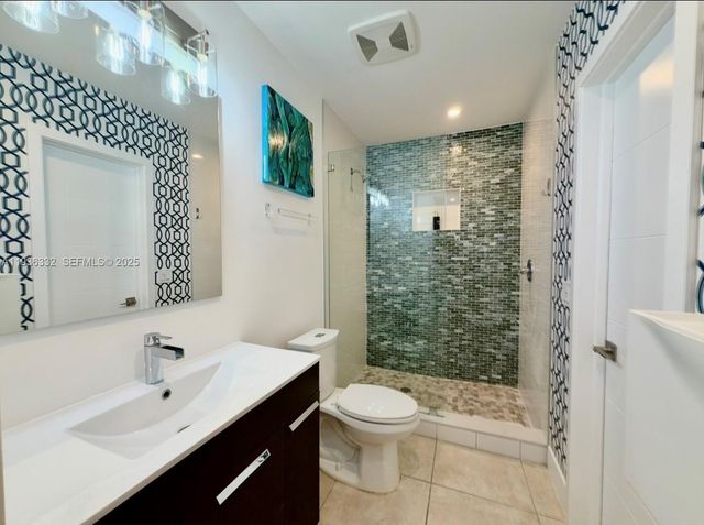 806 Argonaut Is 2, Dania Beach, FL 33004