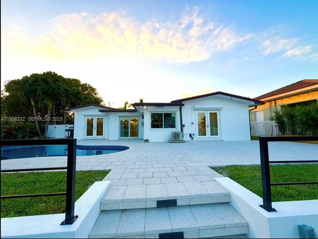 806 Argonaut Is 2, Dania Beach, FL 33004