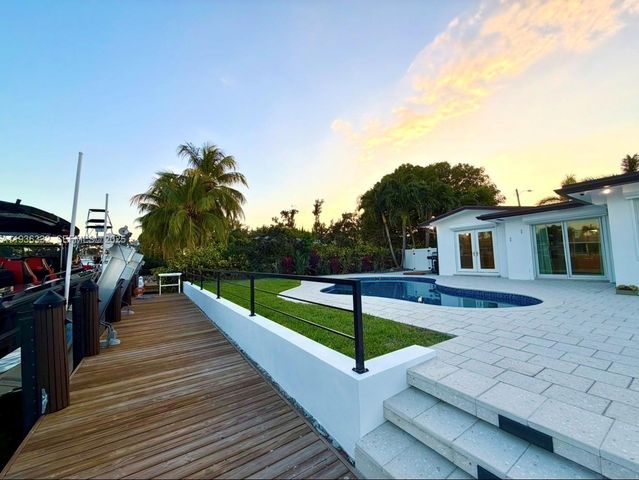 806 Argonaut Is 2, Dania Beach, FL 33004