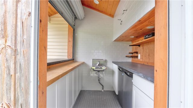 6055 South Street Rd, Fleming, NY 13021