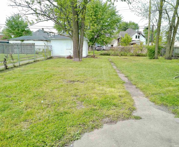 721 S Arnold Street, South Bend, IN 46619