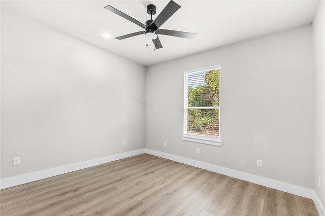 2318 Progress Drive, Brenham, TX 77833