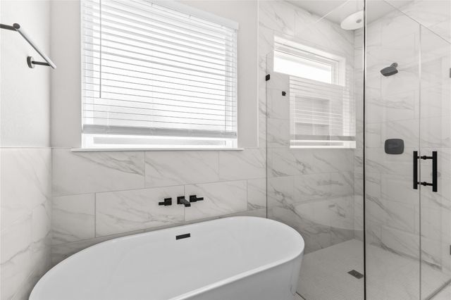 2318 Progress Drive, Brenham, TX 77833