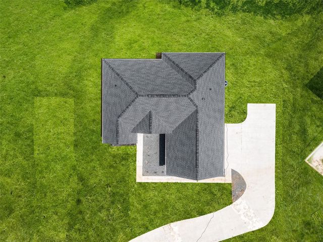 2318 Progress Drive, Brenham, TX 77833