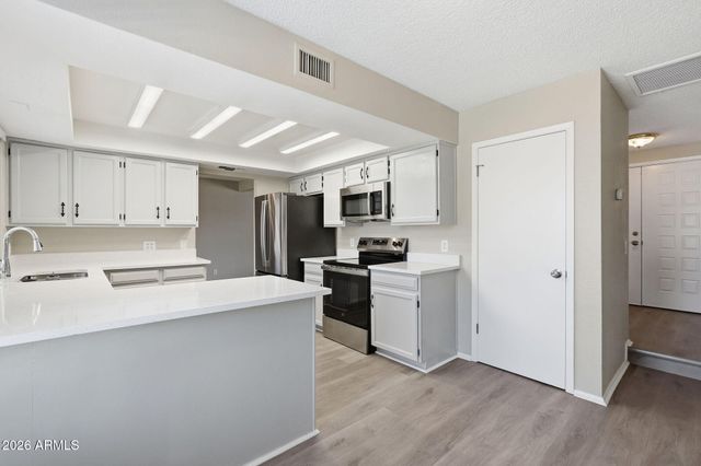 4616 W CHICAGO Street, Chandler, AZ 85226