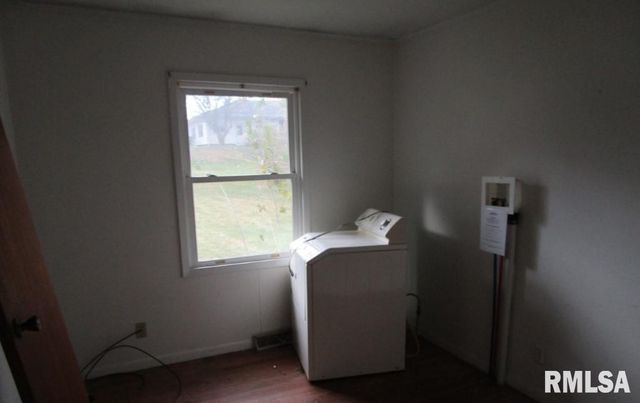 600 N 12TH Street, Clinton, IA 52732