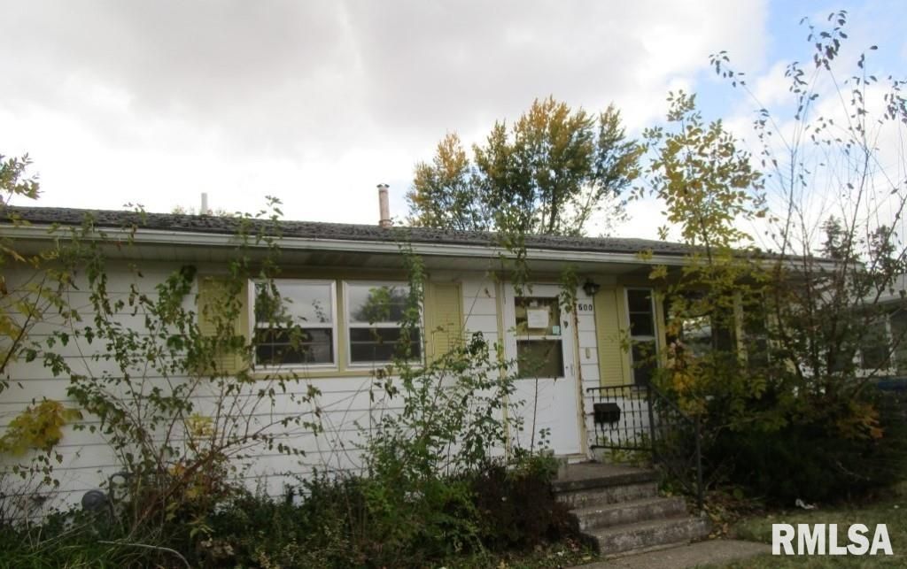 600 N 12TH Street, Clinton, IA 52732