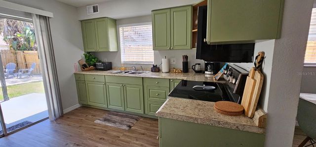 10213 N OJUS DRIVE, Tampa, FL 33617