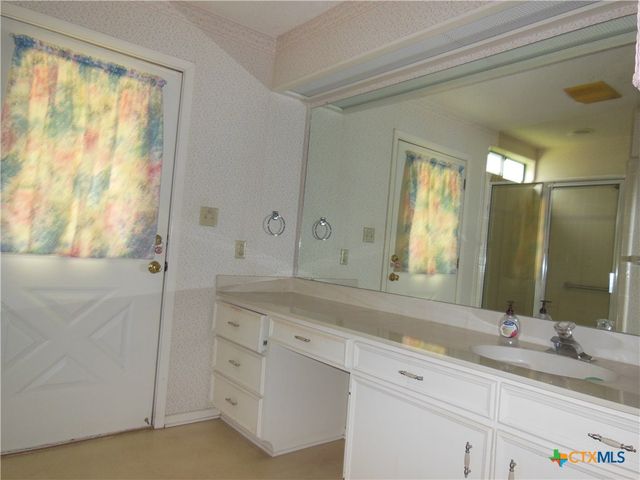 391 Oakcrest, New Braunfels, TX 78130