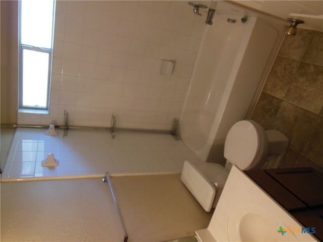 391 Oakcrest, New Braunfels, TX 78130