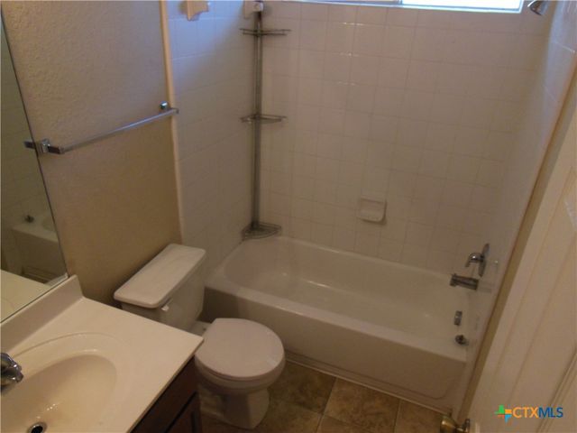 391 Oakcrest, New Braunfels, TX 78130