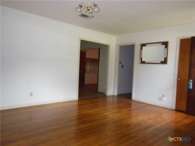 391 Oakcrest, New Braunfels, TX 78130