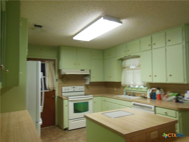 391 Oakcrest, New Braunfels, TX 78130