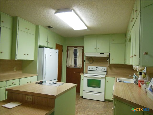 391 Oakcrest, New Braunfels, TX 78130