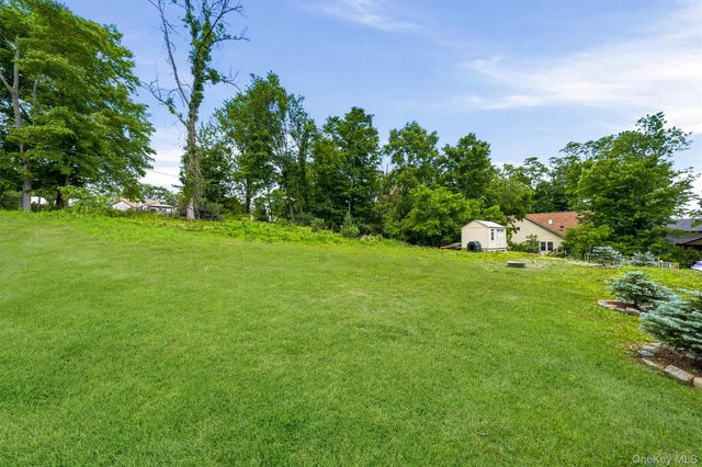 556 Lakes Road, Monroe, NY 10950