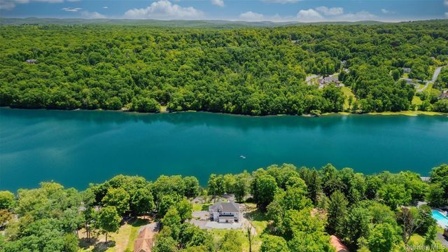 556 Lakes Road, Monroe, NY 10950