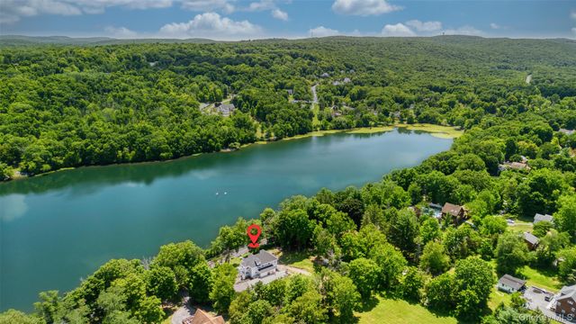 556 Lakes Road, Monroe, NY 10950