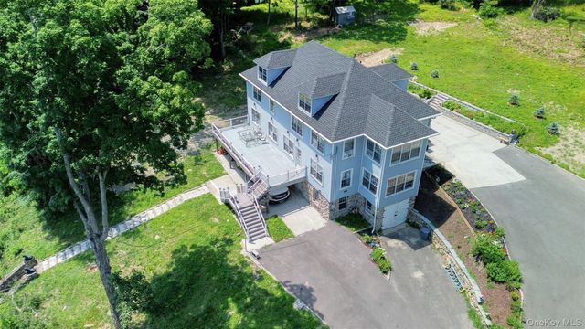556 Lakes Road, Monroe, NY 10950
