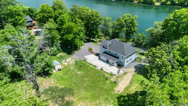 556 Lakes Road, Monroe, NY 10950