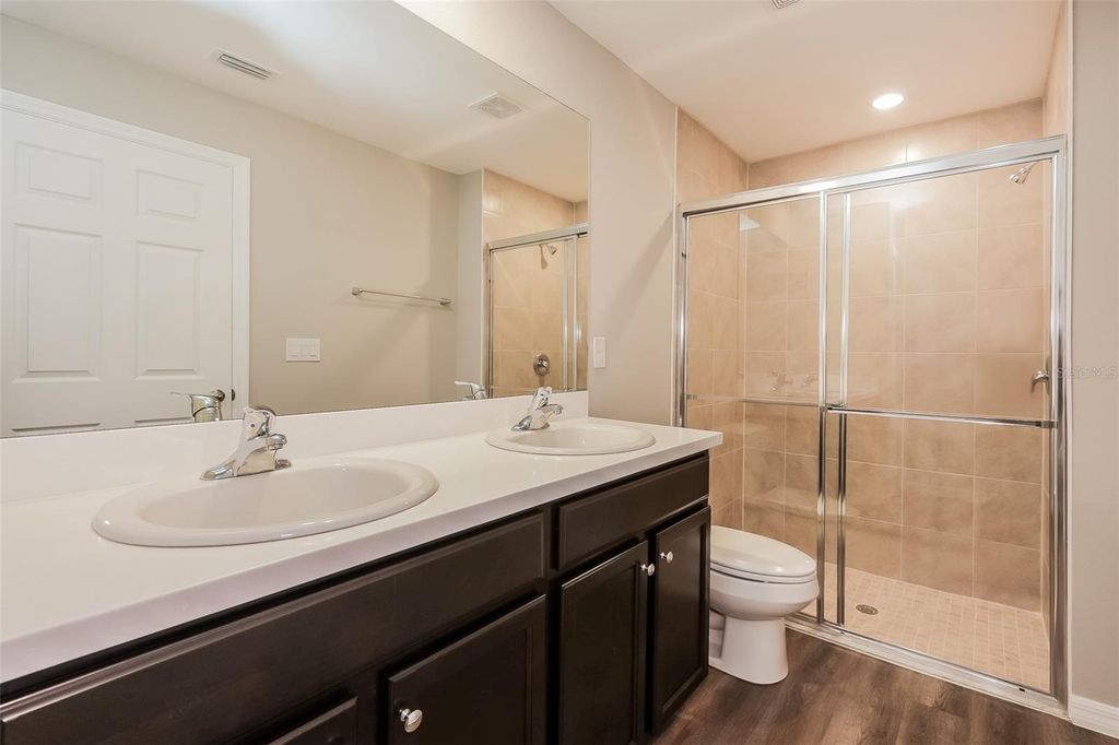 Image 10 of property listing at 3673 SHALIMAR TERRACE, North Port, FL 34286