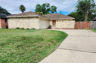 322 Windward Drive, League City, TX 77573