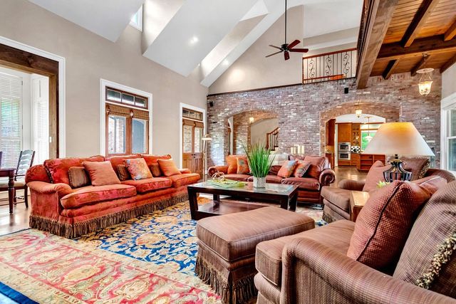 1355 Hideaway Lane W, Hideaway, TX 75771