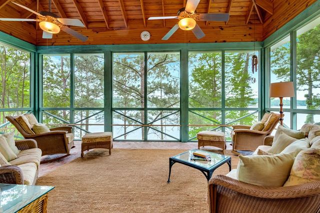 1355 Hideaway Lane W, Hideaway, TX 75771