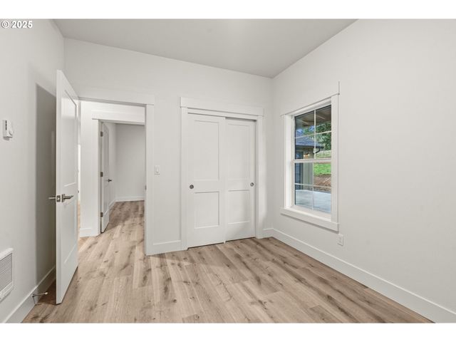 960 Paine Rd, Castle Rock, WA 98611