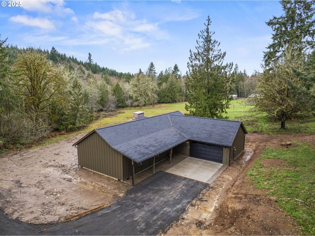 960 Paine Rd, Castle Rock, WA 98611