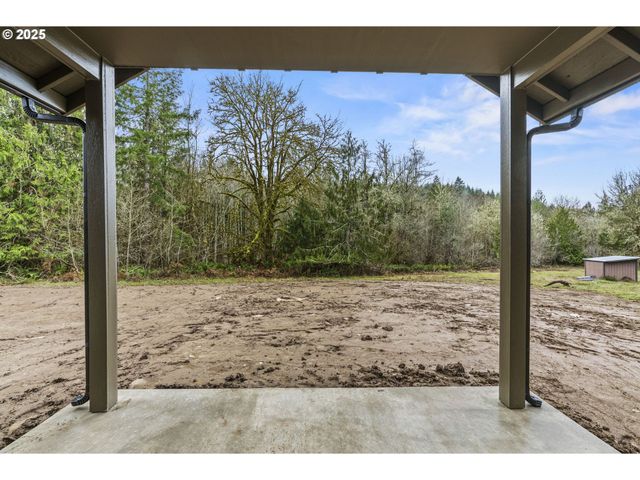 960 Paine Rd, Castle Rock, WA 98611