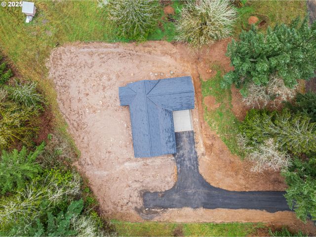 960 Paine Rd, Castle Rock, WA 98611