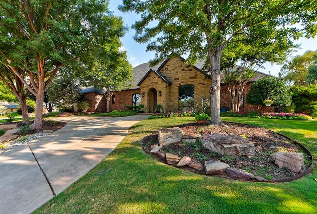 6716 Oak View Road, Edmond, OK 73025