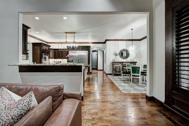 6716 Oak View Road, Edmond, OK 73025