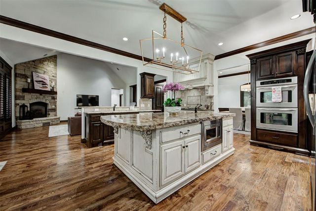 6716 Oak View Road, Edmond, OK 73025