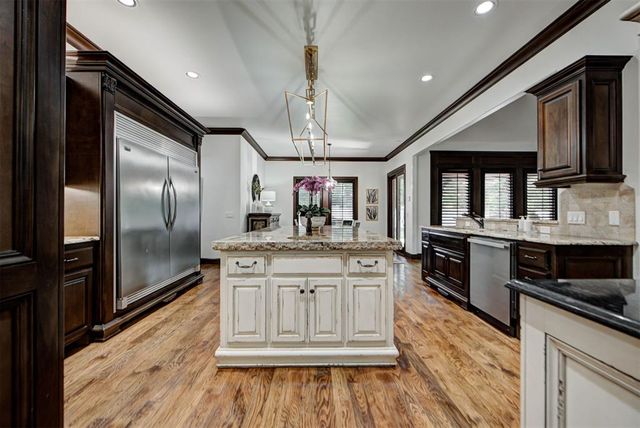 6716 Oak View Road, Edmond, OK 73025