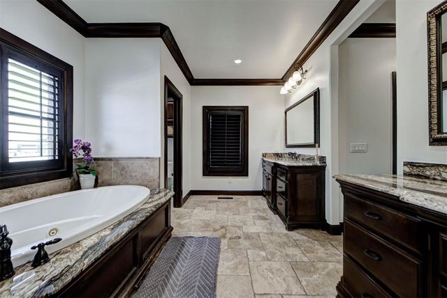 6716 Oak View Road, Edmond, OK 73025