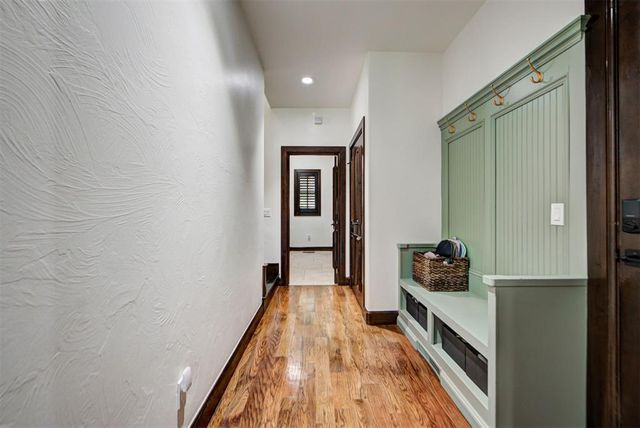 6716 Oak View Road, Edmond, OK 73025