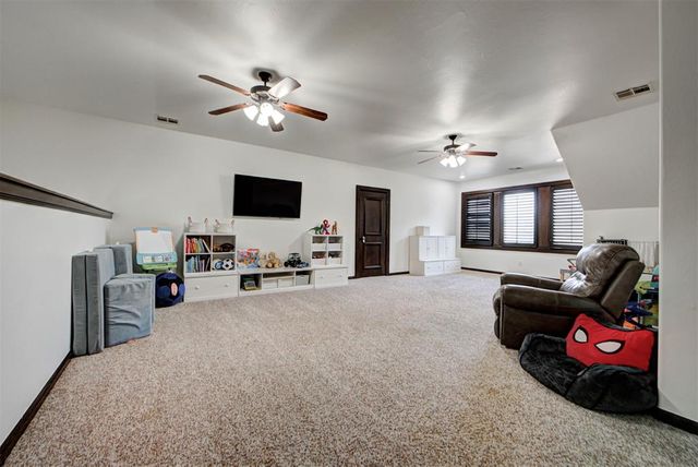 6716 Oak View Road, Edmond, OK 73025