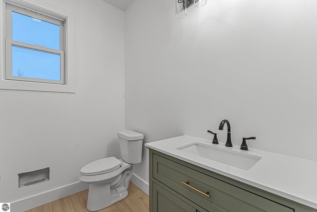 Image 14 of property listing at 1393 Killdeer Lane, Kingsley, MI 49649