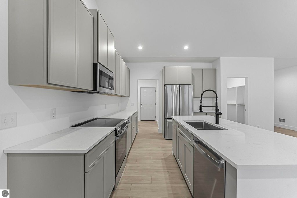 Image 3 of property listing at 1393 Killdeer Lane, Kingsley, MI 49649