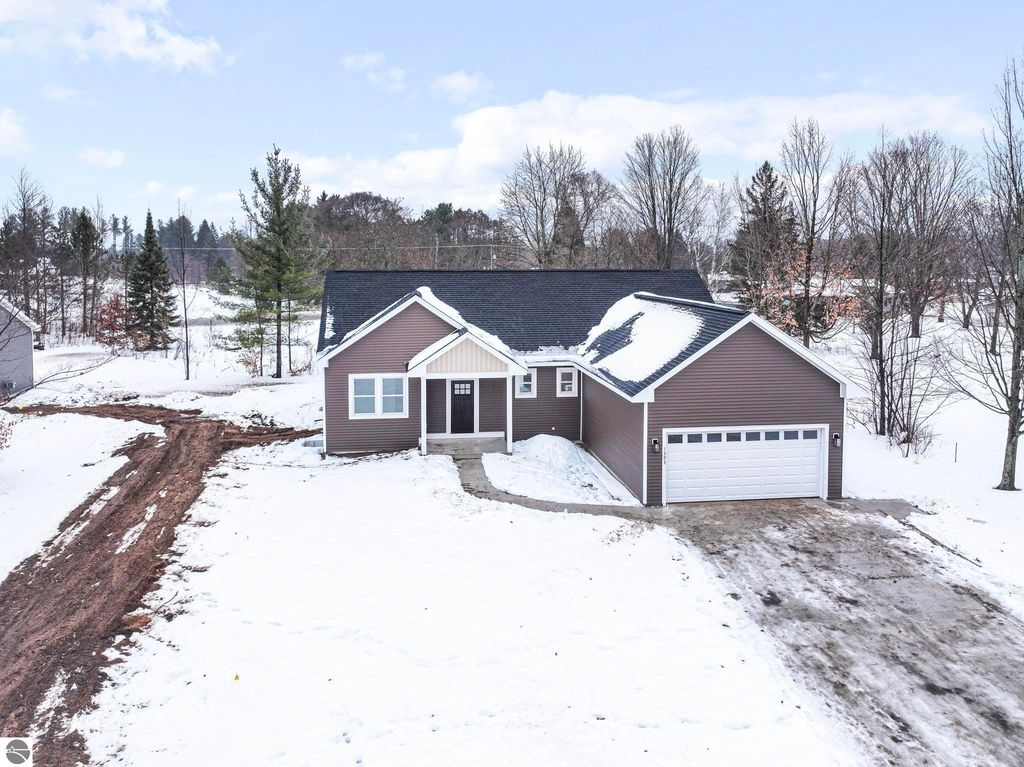Image 34 of property listing at 1393 Killdeer Lane, Kingsley, MI 49649
