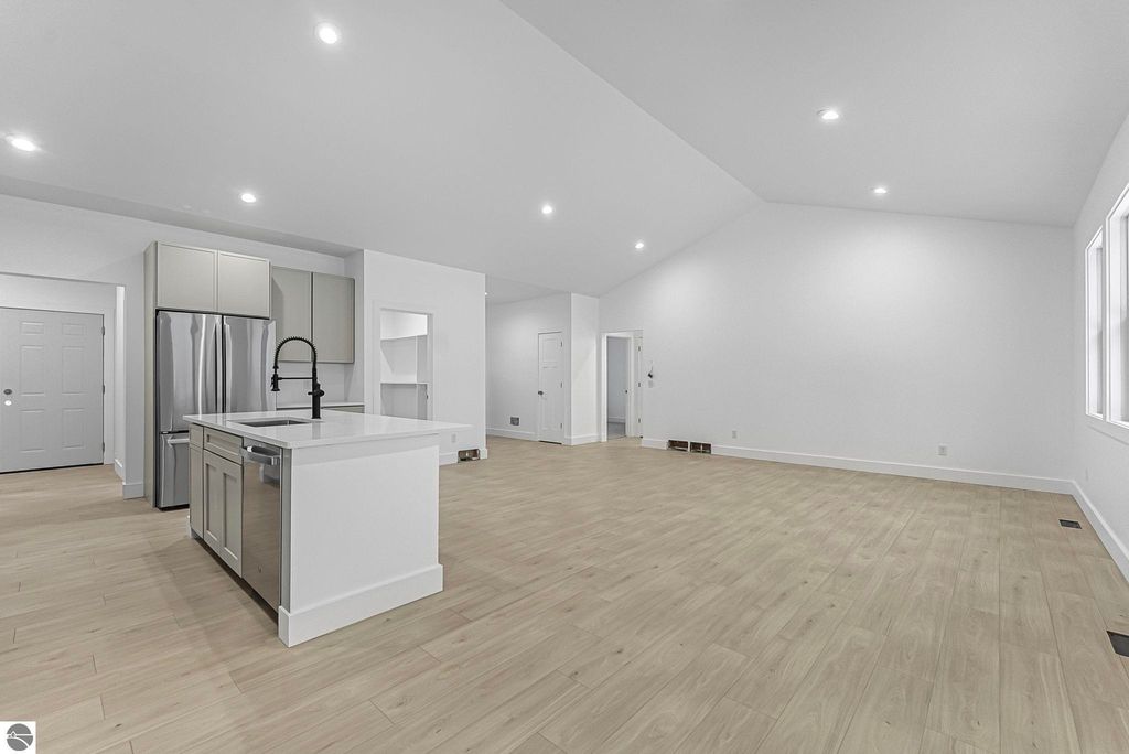 Image 7 of property listing at 1393 Killdeer Lane, Kingsley, MI 49649