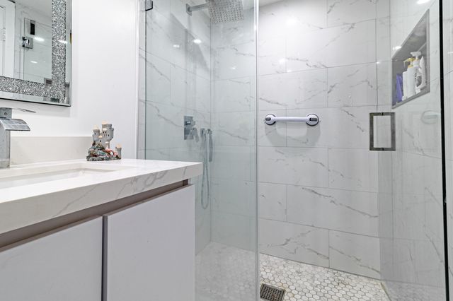 10331 Sunrise Lakes Boulevard 302, Sunrise, FL 33322