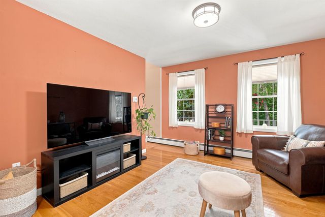 125 Walnut Hill Road, Derry, NH 03038