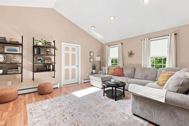 125 Walnut Hill Road, Derry, NH 03038