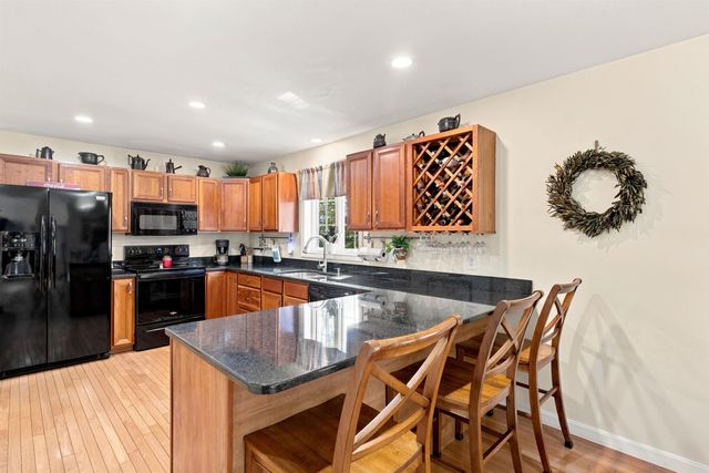 125 Walnut Hill Road, Derry, NH 03038
