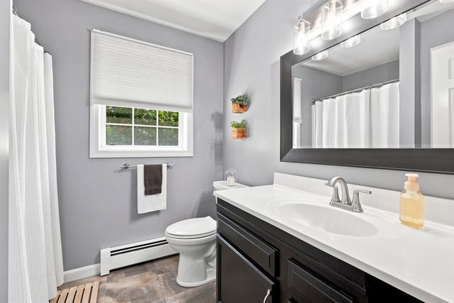 125 Walnut Hill Road, Derry, NH 03038