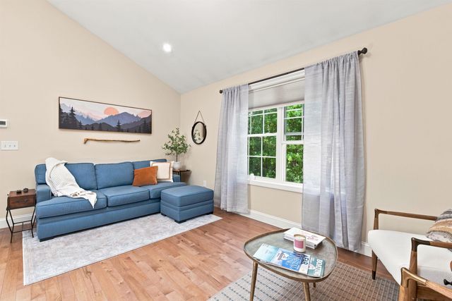 125 Walnut Hill Road, Derry, NH 03038