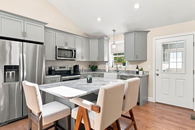 125 Walnut Hill Road, Derry, NH 03038