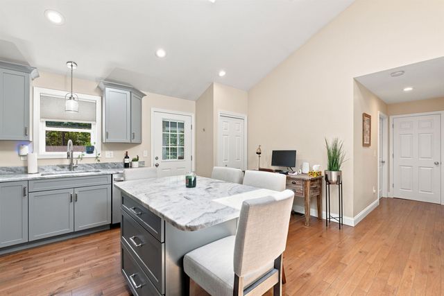 125 Walnut Hill Road, Derry, NH 03038